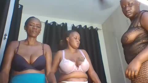 mama_naughty_cummy online show from January 10, 2025, 11:07 pm