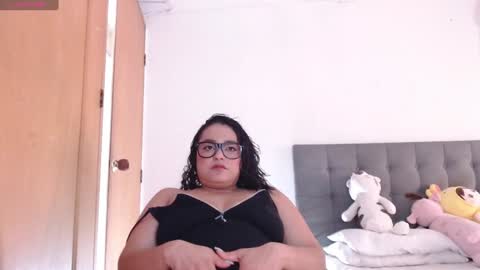 maraa_lee online show from January 11, 2025, 6:28 pm