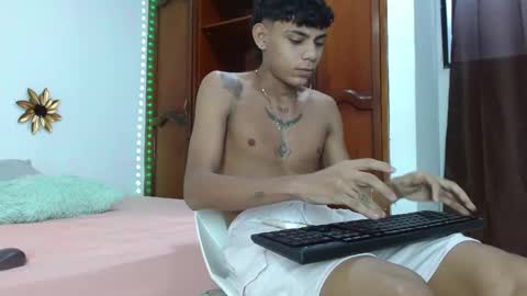 marcelo18_ online show from February 15, 2025, 1:03 pm