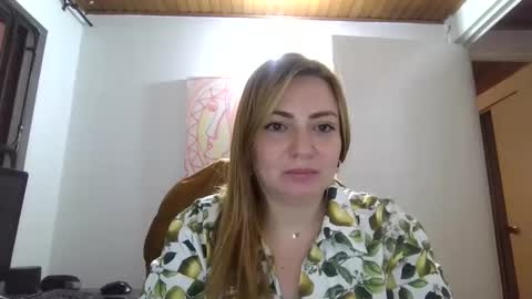 maria_juliana8 online show from January 14, 2025, 11:10 pm