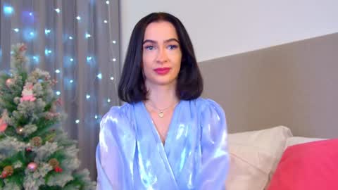 MariaMenson online show from December 18, 2024, 8:21 pm