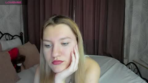 mariel_brown online show from December 7, 2024, 8:43 am