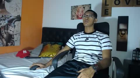 marquezz_23 online show from December 31, 2024, 1:08 am