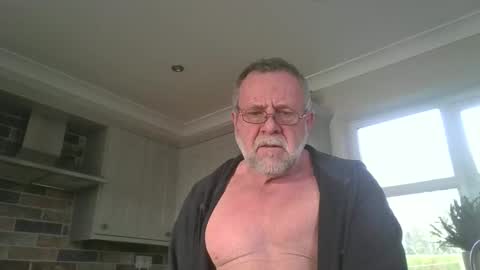 martinrgbxxxx online show from January 11, 2025, 10:35 am