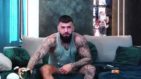 masterkingofmuscle online show from December 12, 2024, 9:43 am