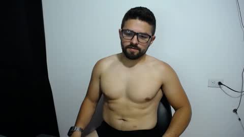 maximo_1011 online show from January 16, 2025, 2:00 am