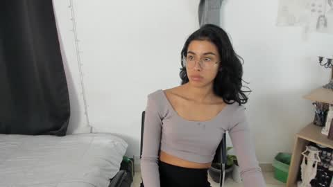 mazikeen_18 online show from November 29, 2024, 1:14 pm