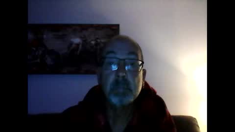 me at home online show from November 19, 2024, 10:58 am