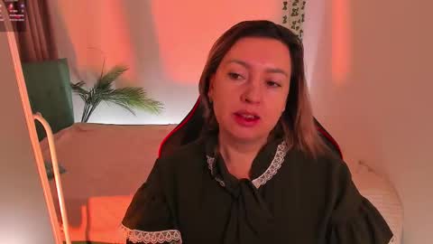 melena_white online show from January 1, 2025, 7:46 am