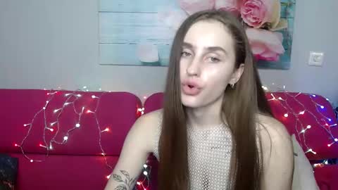 melisareu online show from December 7, 2024, 5:53 pm