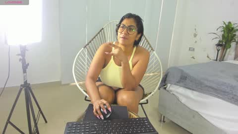 mia_khaliffa_ online show from January 19, 2025, 1:15 pm