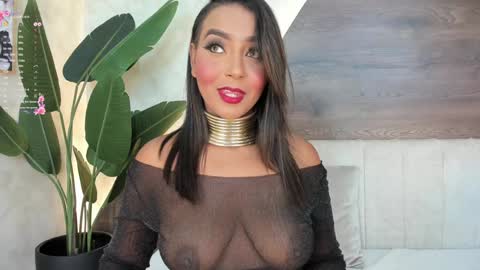 mia_lacy online show from November 12, 2024, 7:18 pm