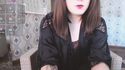 mia_wallase online show from November 18, 2024, 1:23 pm