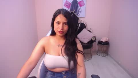 miaa_garciaa_ online show from December 19, 2024, 7:46 pm