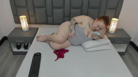 mia red hair molly short hair online show from December 27, 2024, 1:21 am