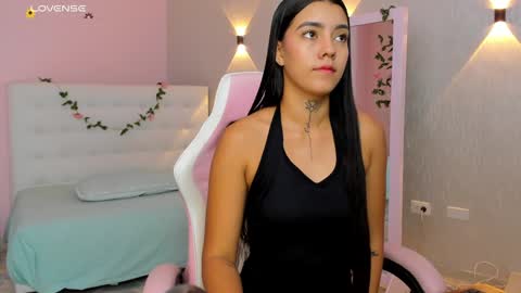 Mia Gomez online show from November 20, 2024, 1:04 pm