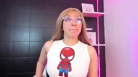 miah_jay online show from December 7, 2024, 11:47 am