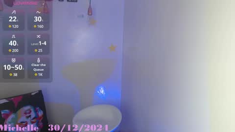 michelle_moon1 online show from December 30, 2024, 12:23 pm