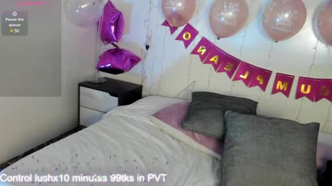 miel_gomez online show from December 10, 2024, 1:37 pm