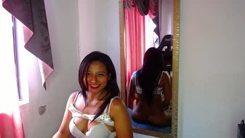 mielsquirt online show from December 7, 2024, 3:32 pm