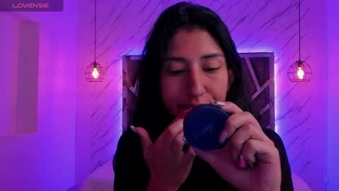 miia_cooper9 online show from December 9, 2024, 12:12 pm