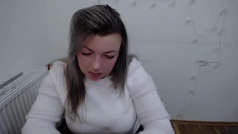 Mikaela online show from December 6, 2024, 7:37 am