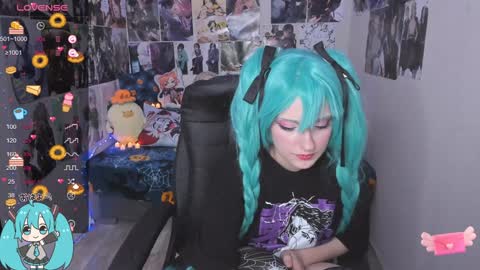 Miku online show from November 10, 2024, 3:36 pm