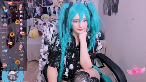 Miku online show from November 22, 2024, 9:36 pm