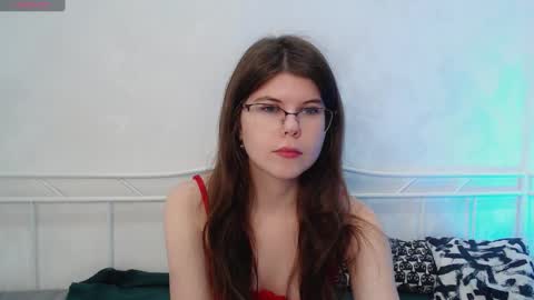 mila_magical online show from December 23, 2024, 2:04 am