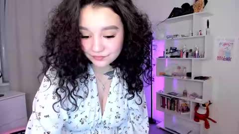 milana_______ online show from February 6, 2025, 5:36 pm