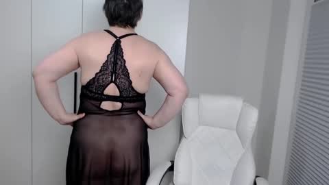 MilfScarlette online show from January 3, 2025, 6:39 am