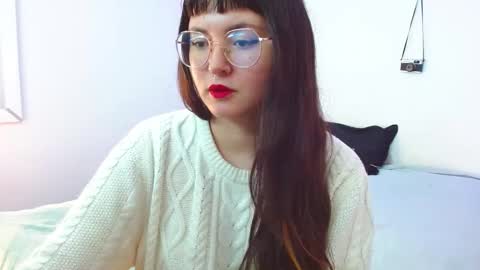 mily_baker online show from November 21, 2024, 4:49 pm