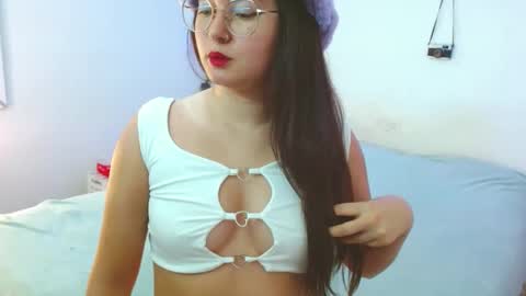 mily_baker online show from December 12, 2024, 6:19 pm