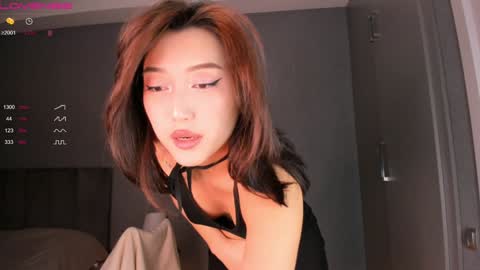 minnie_jin online show from December 23, 2024, 2:52 pm