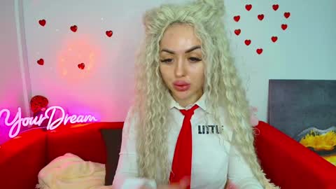 miss_kiten online show from February 1, 2025, 7:28 pm