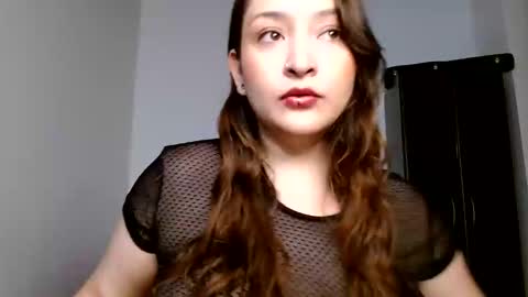 Miss Violeta  online show from November 16, 2024, 8:02 pm