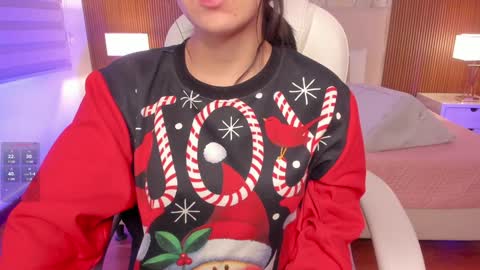 Bella Castillo online show from December 7, 2024, 11:36 am