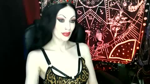 MissMoonDoll online show from December 8, 2024, 4:33 am