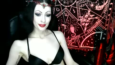 MissMoonDoll online show from January 6, 2025, 4:55 am