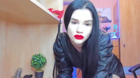 Mistress Kristi online show from November 14, 2024, 8:47 pm