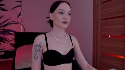 Mistress Mia online show from November 26, 2024, 2:37 pm