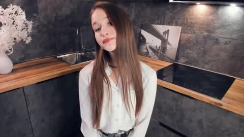 Alexandra online show from February 11, 2025, 3:06 pm