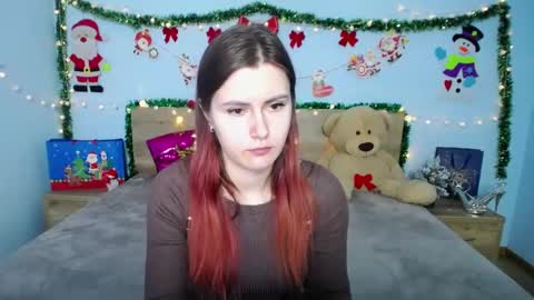 MollyTravis online show from December 21, 2024, 8:52 am