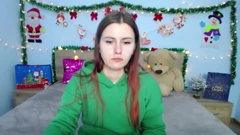 MollyTravis online show from December 15, 2024, 8:06 am