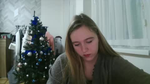 mollywinters_ online show from December 21, 2024, 7:24 pm