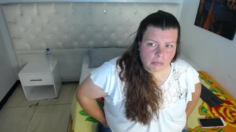 MonikaPeaches online show from January 30, 2025, 12:38 pm