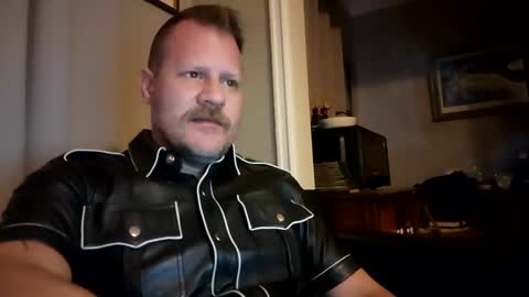 mrleather online show from December 30, 2024, 2:42 pm