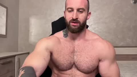 Muscle God online show from January 3, 2025, 1:38 pm