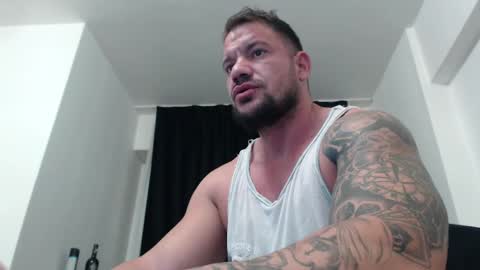 MuscleMonster31 online show from November 12, 2024, 1:53 am