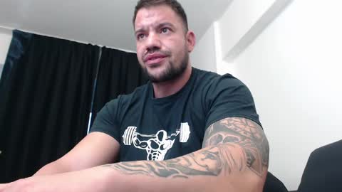 MuscleMonster31 online show from December 22, 2024, 6:05 am